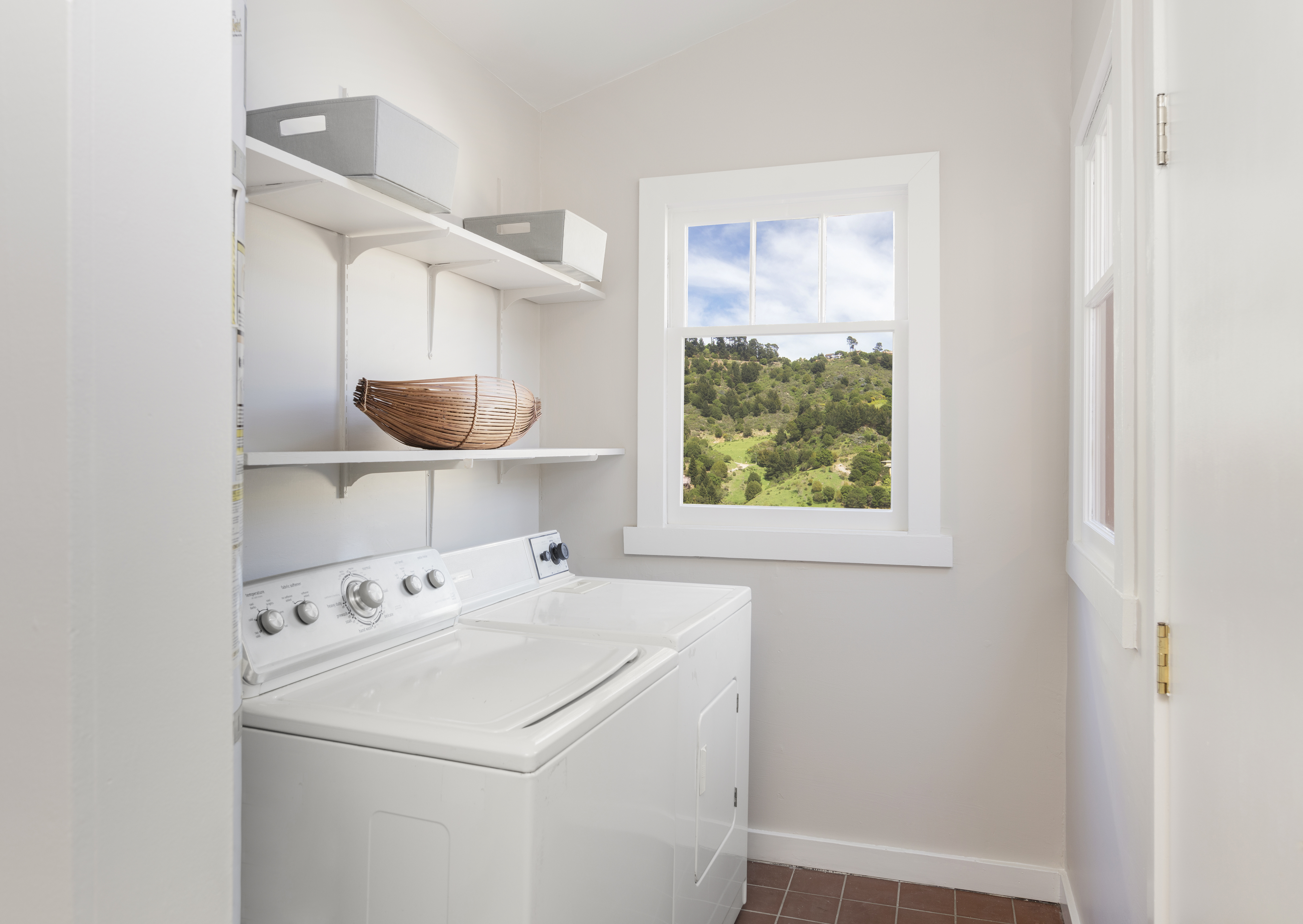 Clean Laundry Room