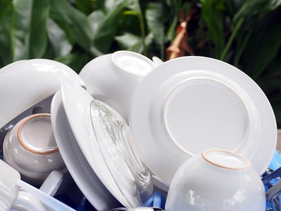 Clean dishes drying