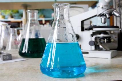 https://www.cleaninginstitute.org/sites/default/files/styles/landing_page_wide/public/pictures/science/chemical-lab.jpg?itok=ICBFVG_F